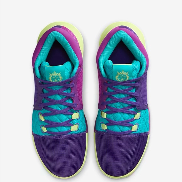 LeBron Witness 8 Basketball Shoes - Picture 7 of 7